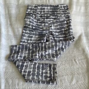 new NWOT Athleta Tie Dye Printed Capri Legging, size small, S